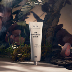 AKT balm texture close-up turning from cream to powder, quick absorption benefit