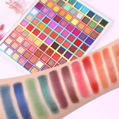 BONNIE CHOICE matte section showing soft pigments for seamless transitions