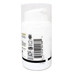 Bulldog Skincare for Men pipette dispensing serum for precise, no-waste application