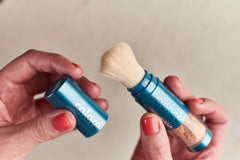 Colorescience brush-on shield Bronze brush close-up highlighting easy application