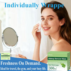 Delyoisy wipe texture detail showing soft fibers for gentle removal
