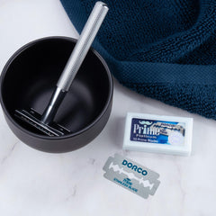 DORCO single blade packet open for easy, safe access and storage