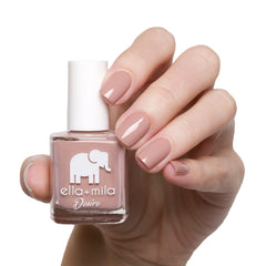 ella+mila close-up of polish texture highlighting even coverage benefit