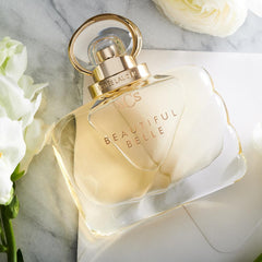 Estée Lauder beautiful belle spray detail close-up illustrating fine mist and luxury finish