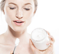 FarmHouse Fresh Moon Dip whipped mousse texture close-up demonstrating lightweight absorbency