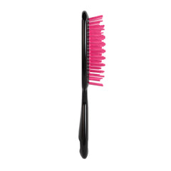 FHI Heat close-up of DuoFlex bristles highlighting gentle detangling action
