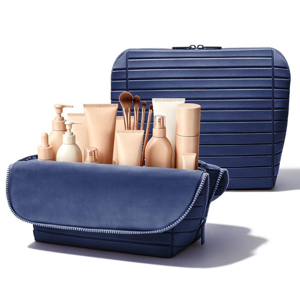 Generic front folded organizer showing compact carry and protection