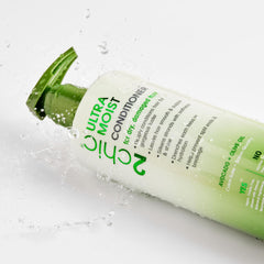 GIOVANNI conditioner cream texture close-up demonstrating rich hydration