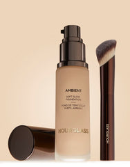 Hourglass brush close-up of vegan fibers for streak-free blending