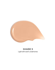 HOURGLASS close-up of dewy texture emphasizing hydration benefit