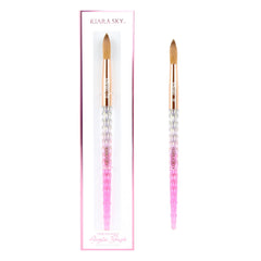 Kiara Sky front view of #10 brush showing shape and balance for precision
