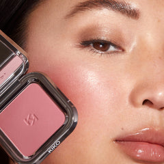 KIKO Milano close-up of velvet powder texture highlighting pigmented, blendable finish benefit