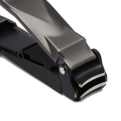 KLIPP close-up of razor-sharp cutting edge, precise trimming benefit