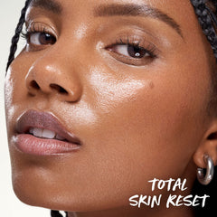 Kosas mist spraying demonstrating even coverage and fast absorption