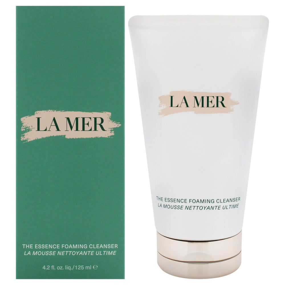 La Mer front bottle shot showing elegant packaging and immediate skincare benefit