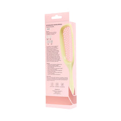 L'ANGE HAIR close-up of ultra-flexible bristles preventing tugging and breakage