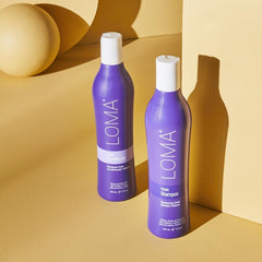 Loma violet shampoo creamy pour texture demonstrating gentle moisturizing action