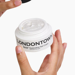 LONDONTOWN cream texture close-up highlighting rich hydration and absorption