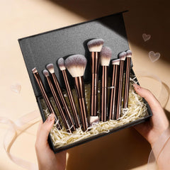 MAANGE magnetic case closed in coffee brown protecting brushes for easy portability