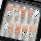 MAGLFELL front product display showing almond stiletto set and salon-ready finish