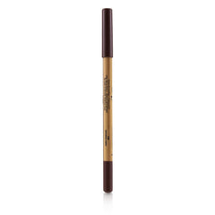 Make Up For Ever in-hand application on eye and lip demonstrating natural definition benefit