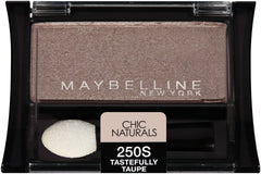 Maybelline front pan showing shade and compact for easy pocketable use
