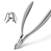MR.GREEN front view of cuticle nippers showing precise blades and ergonomic shape for accurate trimming