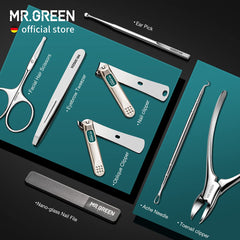 MR.GREEN grooming tools arranged in gray PU leather case for travel convenience