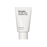 Nécessaire front bottle showing clean label and minimalist design benefits simplicity