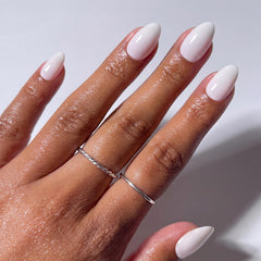 ohora close-up of white ombré gradient displaying smooth salon-like finish