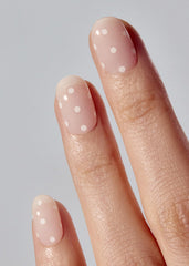 ohora laid-out 30 nail strips displaying 15 sizes for precise fit and styling