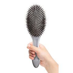 Olivia Garden close-up of boar bristles distributing natural oils