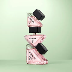 Prada Paradoxe jasmine accord closeup highlighting floral heart and freshness