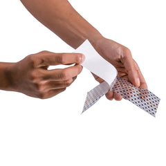 Recovery adhesive edge detail highlighting strong yet gentle skin grip