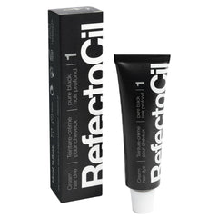 RefectoCil cream texture close-up illustrating smooth blendability