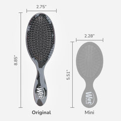 Wet Brush side profile focusing on ergonomic handle for comfortable brushing