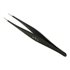 Zizzili Basics removing a small splinter showing reliable debris extraction benefit