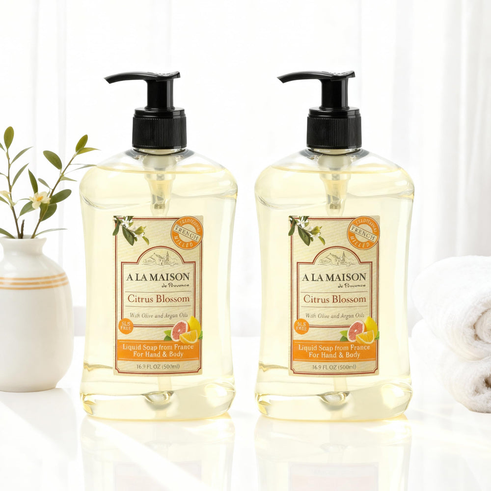 A LA MAISON texture foam closeup showing creamy lather and gentle moisturization benefit