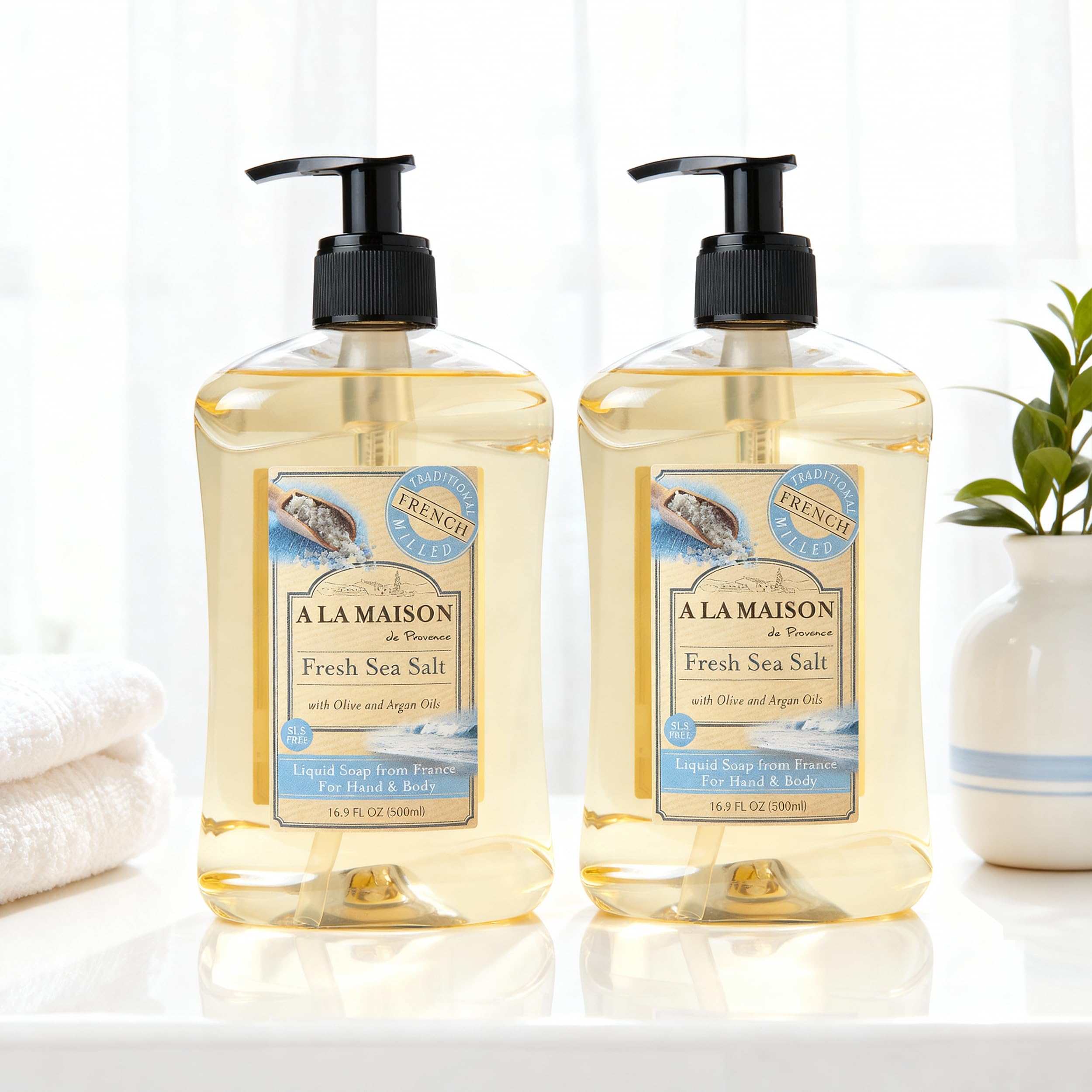 A LA MAISON foam texture closeup showing creamy lather that preserves skin moisture