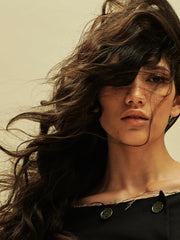 AG Care Bigwigg root application in use demonstrating instant lift benefit