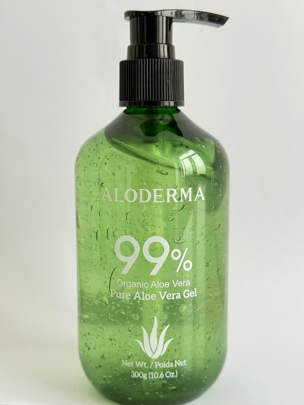 Aloderma farm-to-bottle image highlighting fresh harvest and fast processing benefit