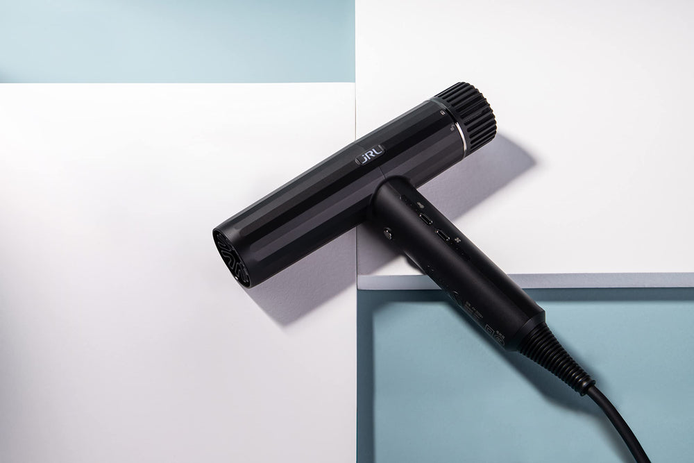 Amazon Series Forte Pro air outlet close-up showing focused airflow for faster drying