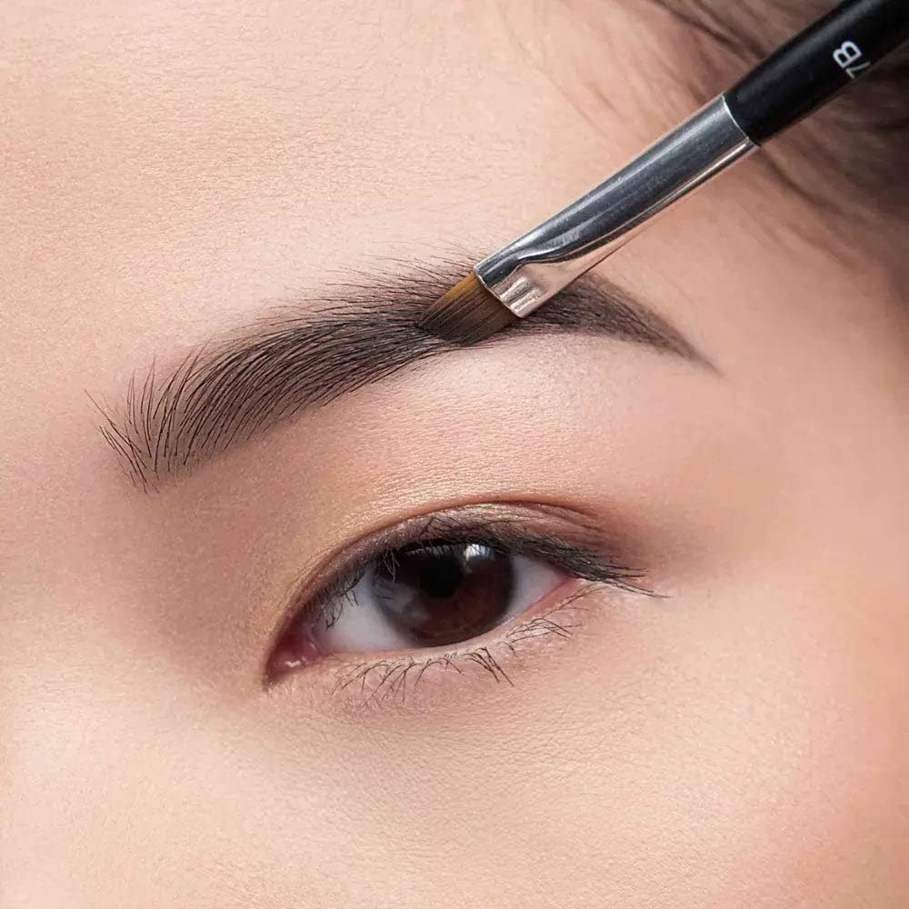 Anastasia Beverly Hills Brush 7B spoolie detail blending pigment for natural finish