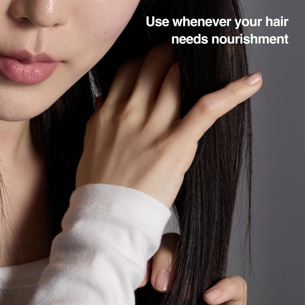 ANAZE two-layer formula shaken to combine collagen water and oil cream benefit dual action