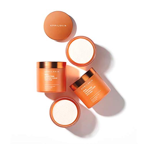 APRILSKIN applying pad to cheek demonstrating pore-clearing action