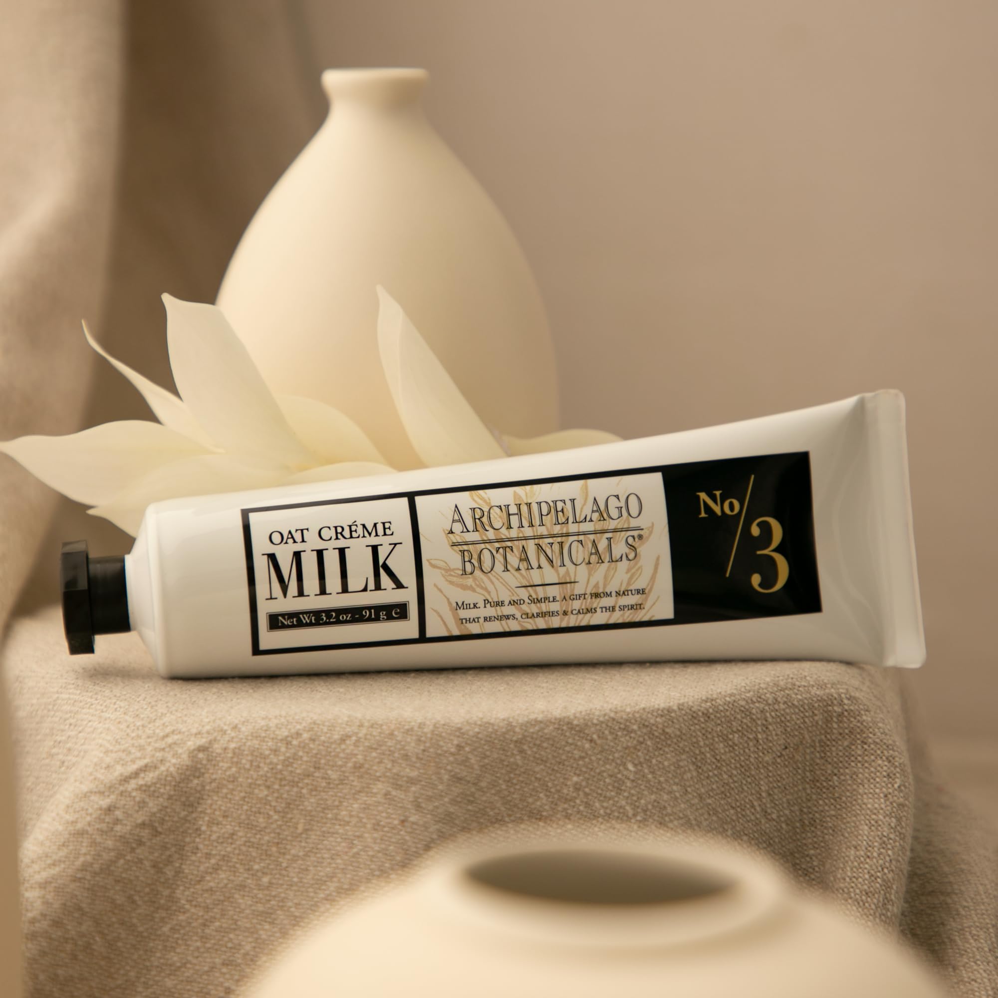 Archipelago Botanicals hand applying crème demonstrating fast absorption and hydration