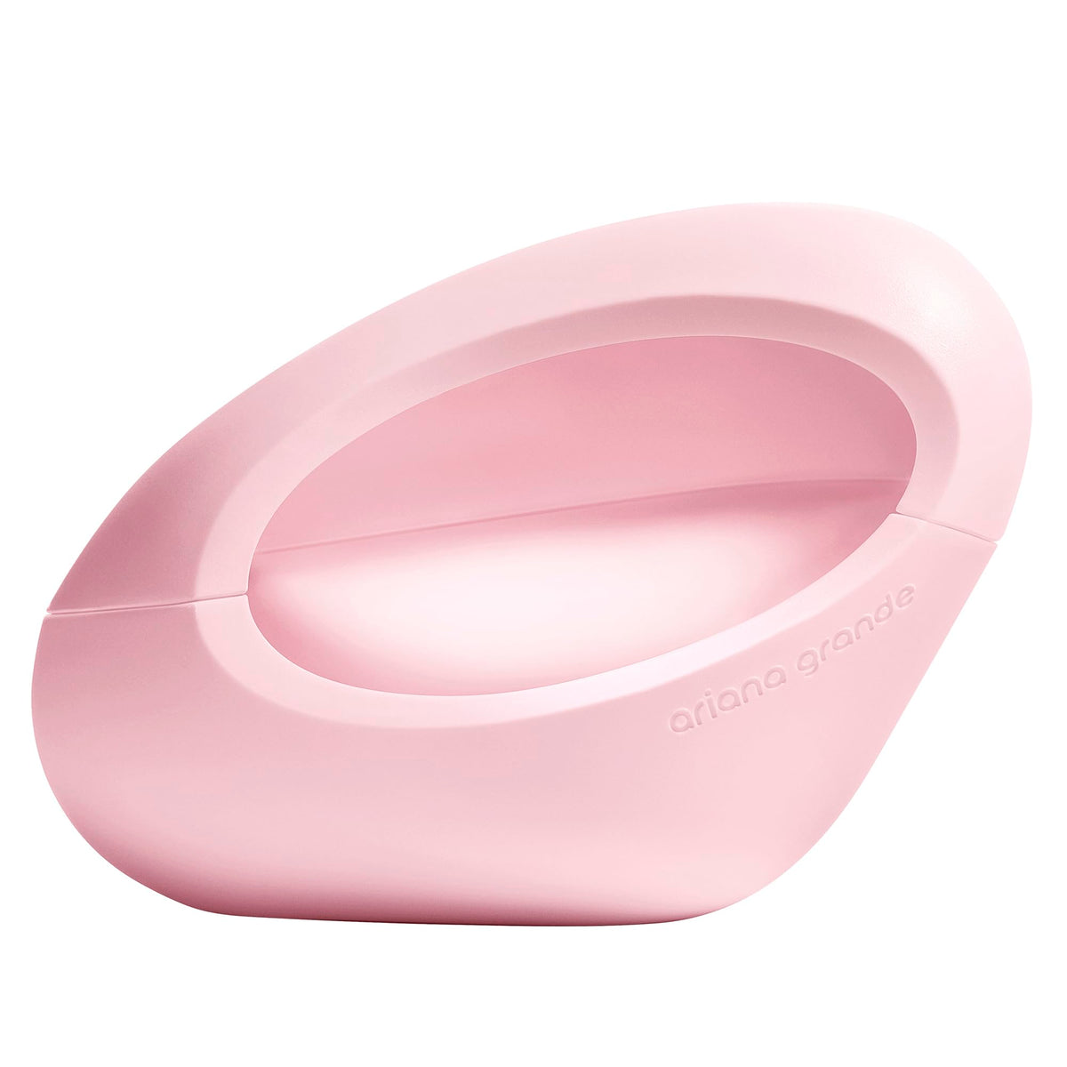 Ariana Grande MOD Blush front bottle shows elegant design and instant recognition