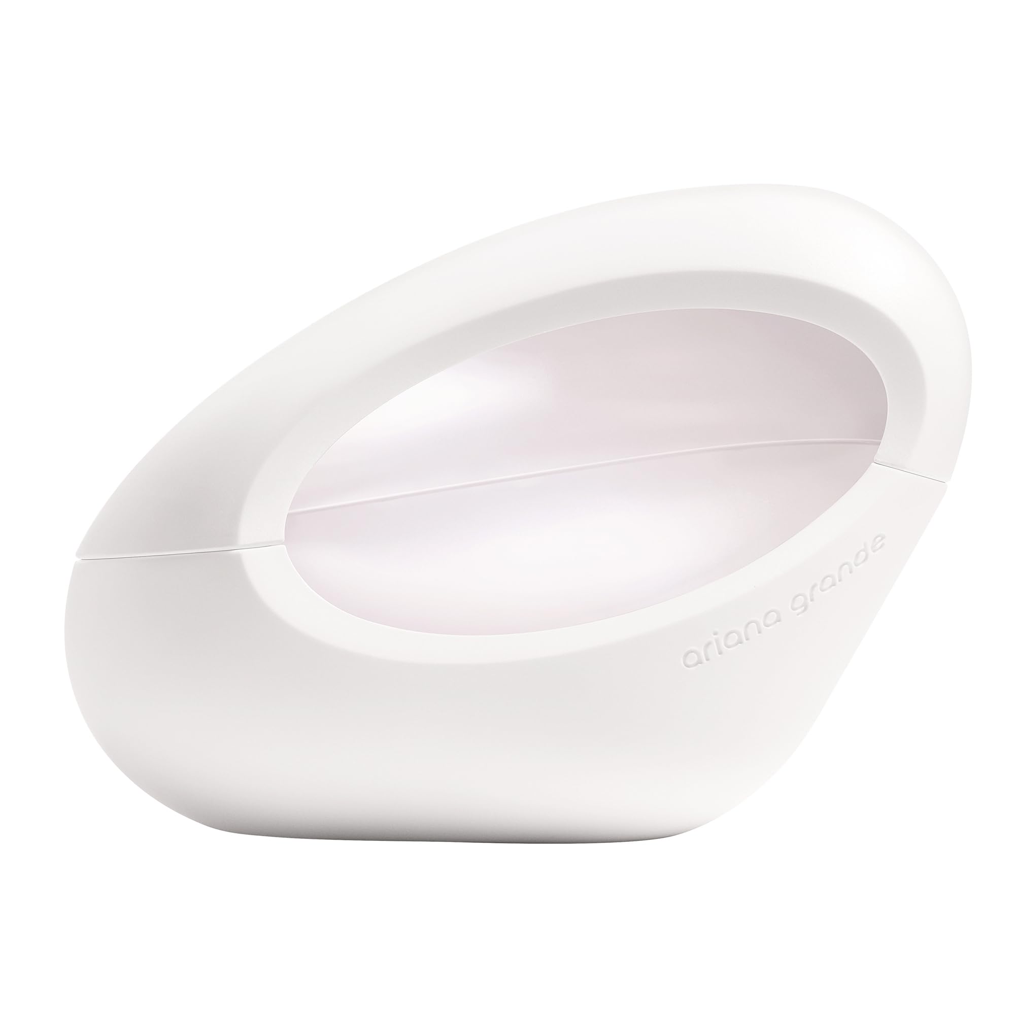 Ariana Grande front bottle showcasing elegant design and immediate shelf appeal