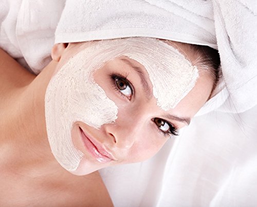Aromine clay mask in use on skin demonstrating gentle cleansing and mineral nourishment
