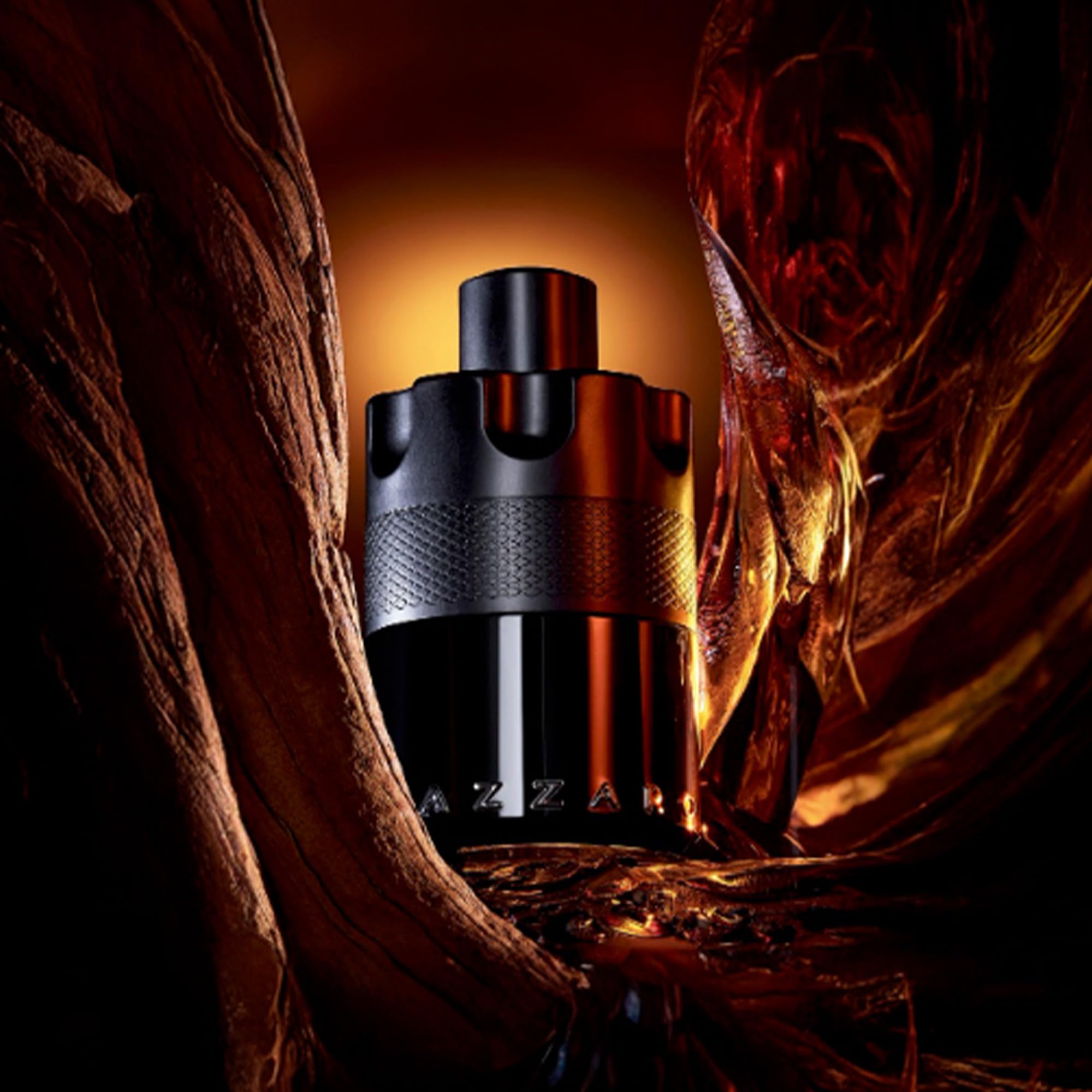 Azzaro side profile spray in action demonstrating confident projection